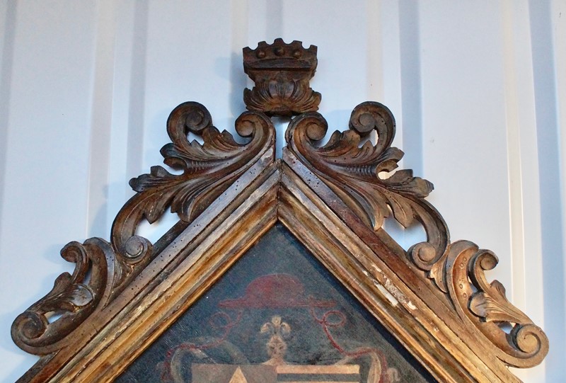 18th  Century Heraldic Family Crest -clubhouse-interiors-ltd--dsc7597-main-636843631285038016.jpg