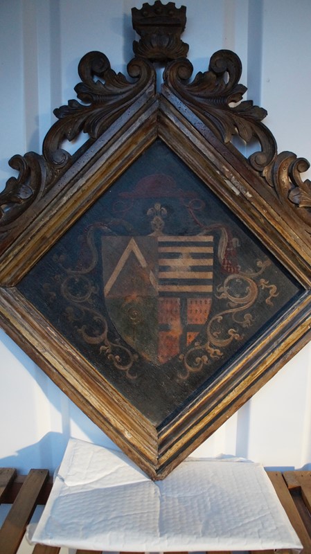 18th  Century Heraldic Family Crest -clubhouse-interiors-ltd--dsc7601-main-636843631440035857.jpg
