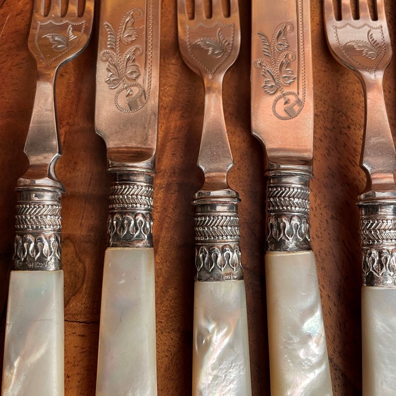 A Set of Six Victorian Dessert Knives and Forks-collier-antiques-1-1e48ae63-d0fa-458d-8de8-d91ae89c8de9-main-638060220645632385.jpeg