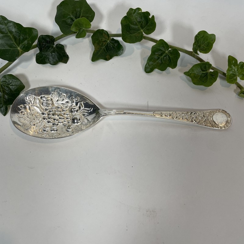 A Victorian Silver Plated Berry Serving Spoon-collier-antiques-1-img-1252-1-main-637937506141581286.jpeg