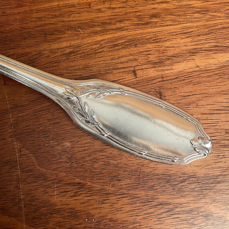 A Large French Silver Plated Soup Ladle-collier-antiques-1-img-4466-main-638037883541166304.jpeg