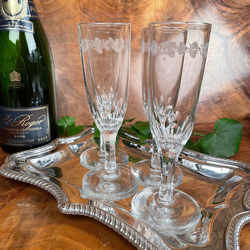A Set of 4 French Champagne Flutes-collier-antiques-2-421aecb7-344d-4709-a56c-2fe7d72a1747-main-638042105607242717.jpeg
