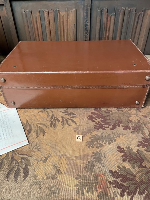 Early 20th Century Hide Leather Suitcase-collier-antiques-7-main-637740507308347271.jpg