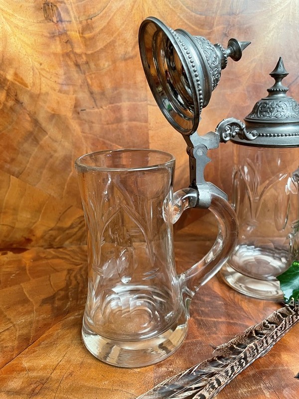 A Pair of Edwardian Lidded Tankards / Steins	-collier-antiques-img-2177-2--2-main-637767583825891095.jpg
