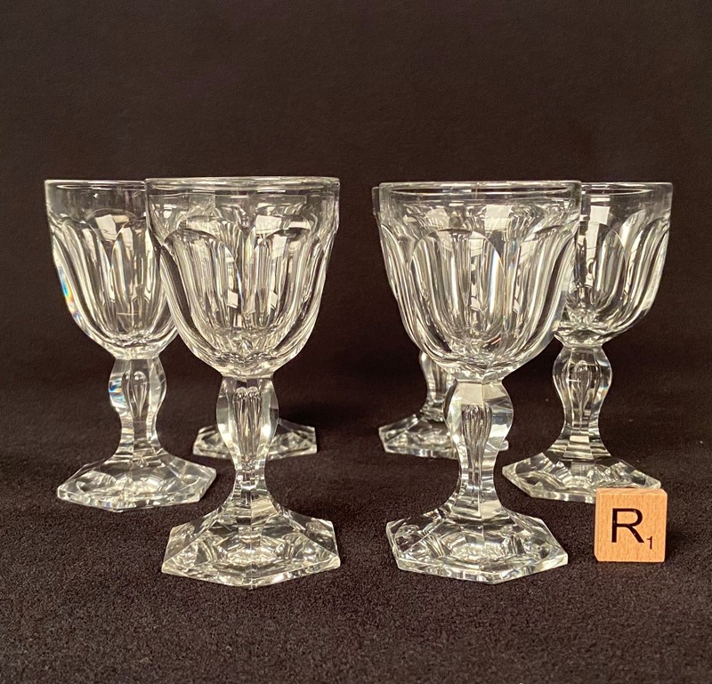 Six Small Val St Lambert Liqueur Glasses-collier-antiques-img-2643-main-637431082210306470.jpg