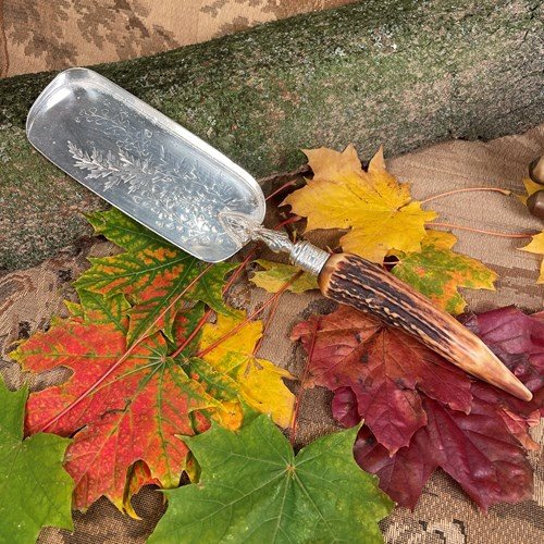  Antler Handled Crumb Scoop