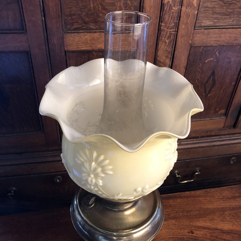 Large Victorian Oil Lamp-collier-antiques-img-5907-main-637486411188492377.jpg