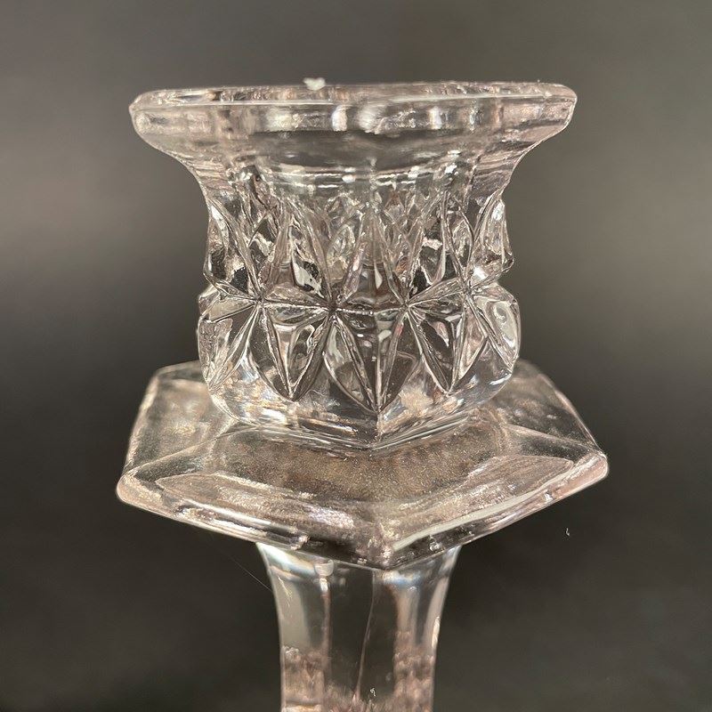 A Pair Of 1930S Glass Candlesticks-collier-antiques-img-6281-main-638230537151970773.JPG