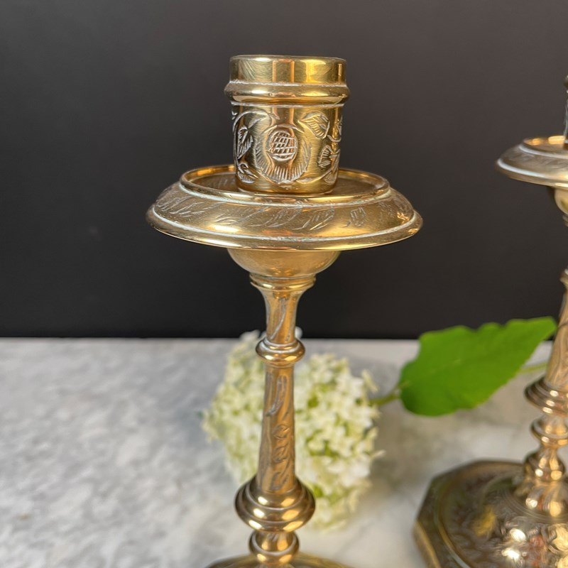 A Pair Of Indian Brass Candlesticks-collier-antiques-img-6773-1-main-638237208464805585.JPG