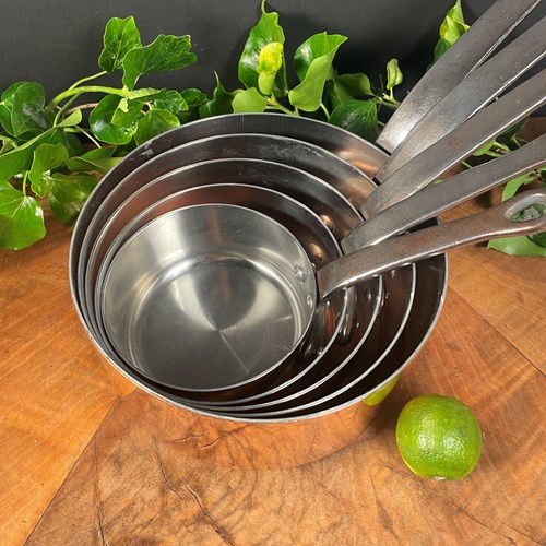 A Set Of 5 Graduated Copper Pans