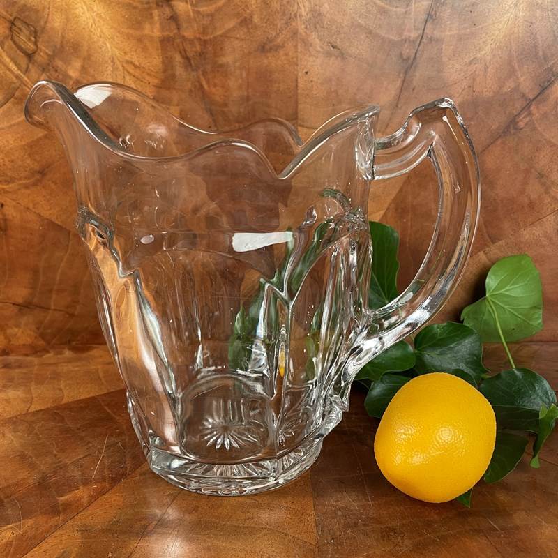 A Large 1930S Glass Water Jug-collier-antiques-img-8475-main-638271033519581196.JPG
