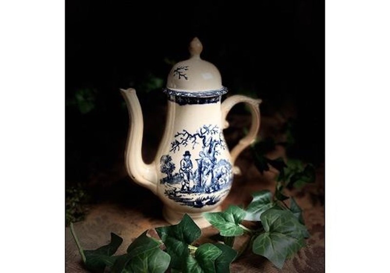 A Georgian Liverpool Pottery Coffee Pot-collier-antiques-medium-a-georgian-liverpool-pottery-coffee-pot-0-bhcj7zlblpg8cjrc-main-637727615315575962.jpeg