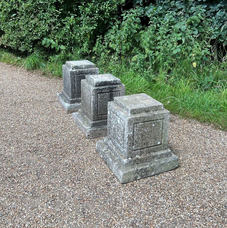 Portland Stone Pedestals-d0569109-0a30-4ae8-82da-1a1537c097aa.jpg
