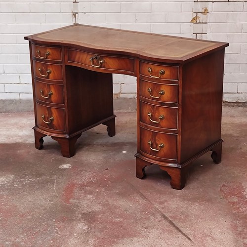 Vintage Mahogany Twin Pedestal Serpentine Leather Top Work Office Desk