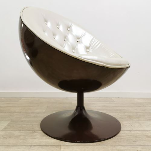 1970S Swivel Egg Ball Chair In The Style Of Eero Aarnio Or Overman