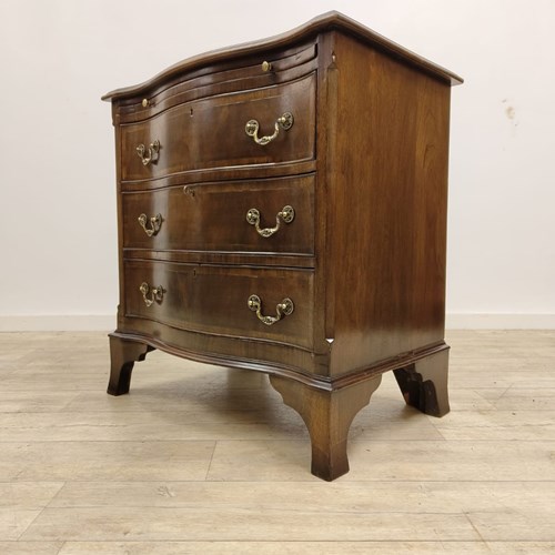 Antique Edwardian Georgian Style Mahogany Serpentine Batchelors Chest Of Drawers