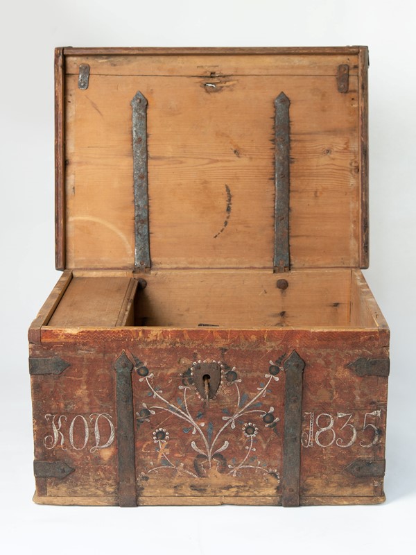 Antique 19th Century Swedish Marriage chest, 1835-decorative-antiques-uk-dajuly21-234-4x3-main-637631949649286577.jpg