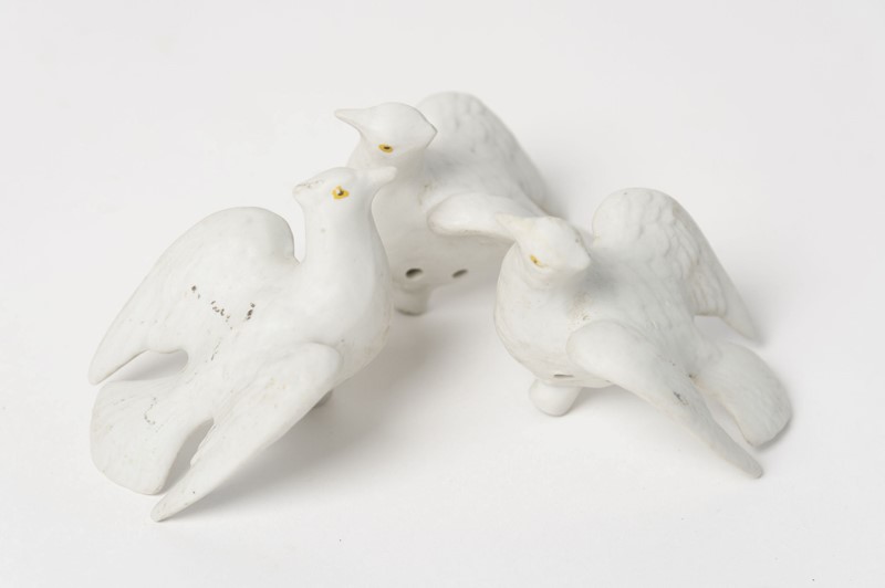 Antique French Bisque porcelain doves-decorative-antiques-uk-dasept20-114-main-637353510869978858.jpg