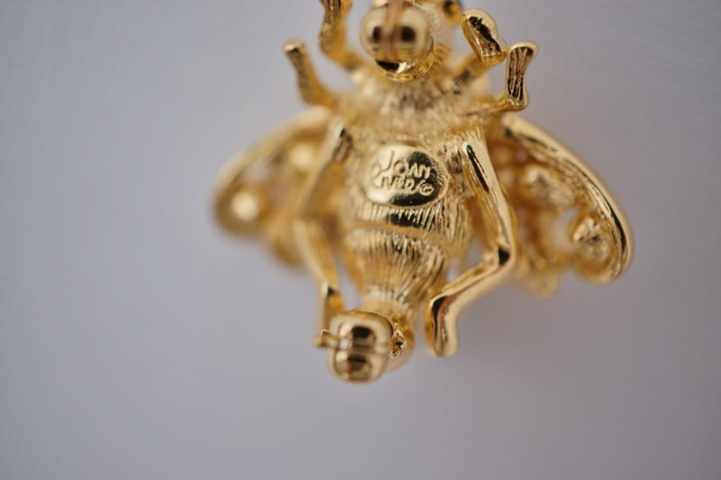 Vintage Joan Rivers Bee Pin Brooch, Signed-decorative-collective-selection-roomscape-dsc01220-1500x1000-main-637721363583628644-large-main-638132717205627188.jpg