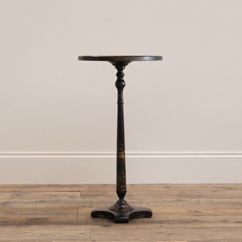 Early 20Th Century Black Lacquered Chinoiserie Side Table