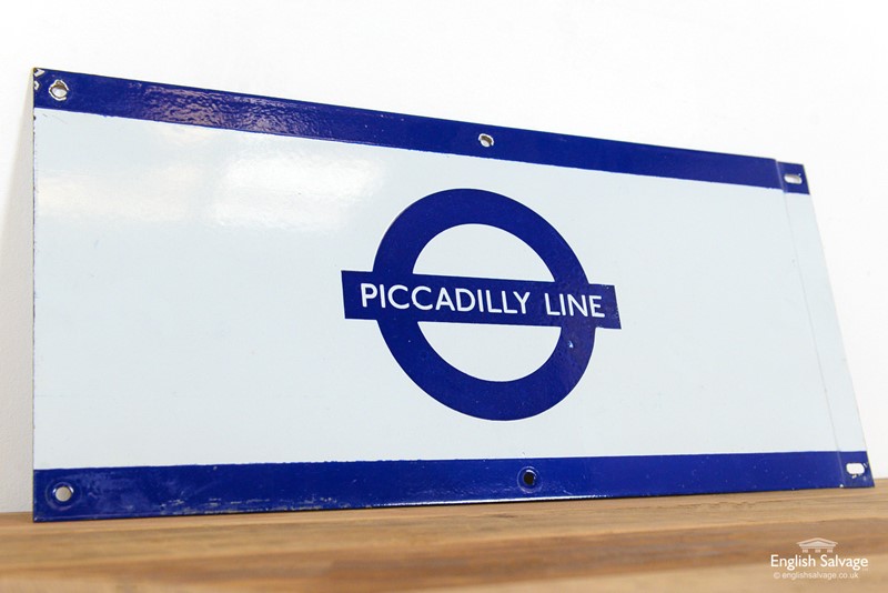 Original Piccadilly Line platform sign-english-salvage-b2368-2-main-637774961128866284.jpg