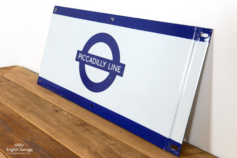 Original Piccadilly Line platform sign-english-salvage-b2368-3-main-637774961134334617.jpg