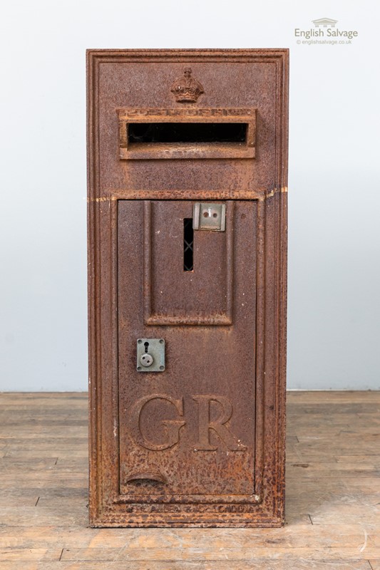 Authentic 1920s GR mounted postbox-english-salvage-b3661-1-main-637829560133630243.JPG