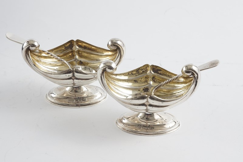 Excellent  Boxed Pair Of Silver Salt Cellars With Spoons, 1893-epilogue-one-antiques-gs2-main-638145031756070679.JPG