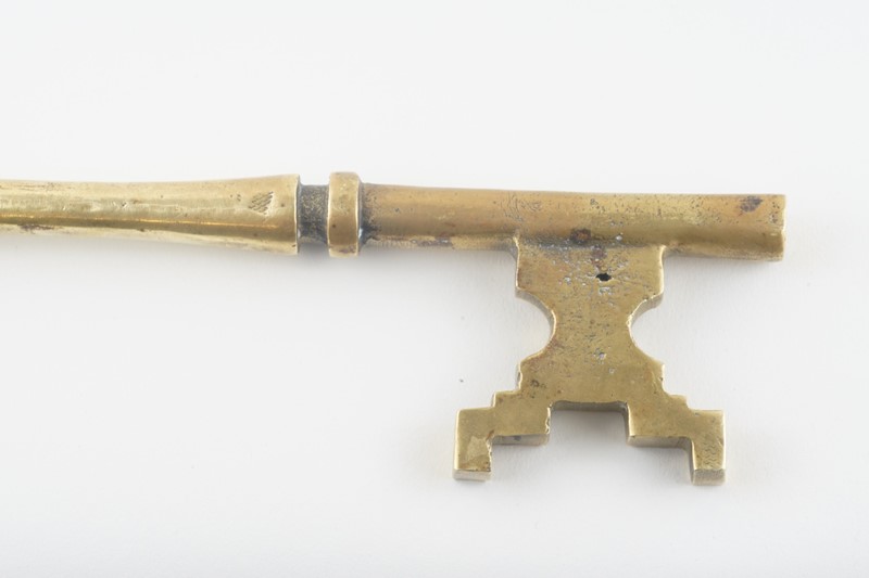 19th century oversized brass key -epilogue-one-antiques-key3-main-638024892947044456.jpg