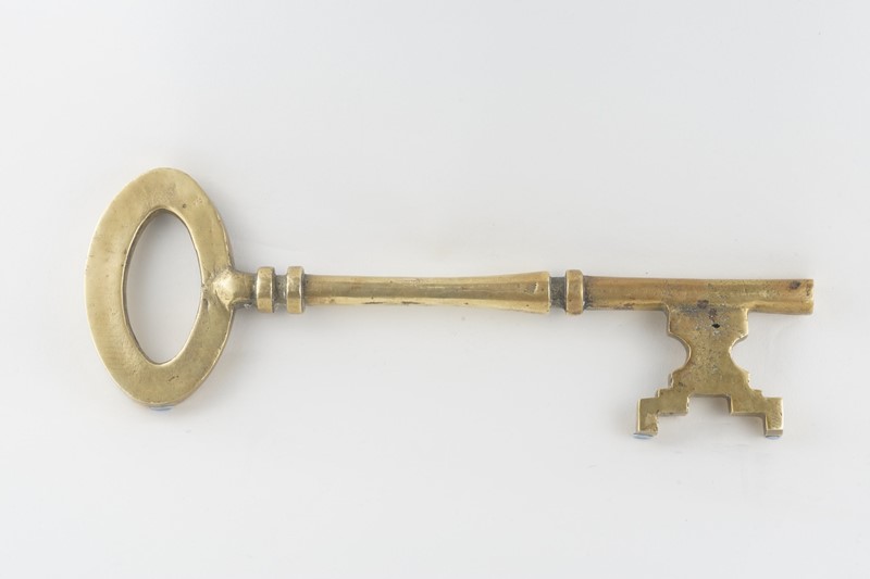19th century oversized brass key -epilogue-one-antiques-key6-main-638024892974544716.jpg