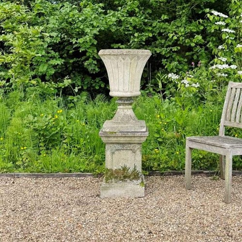 Retro Urn on Pedestal