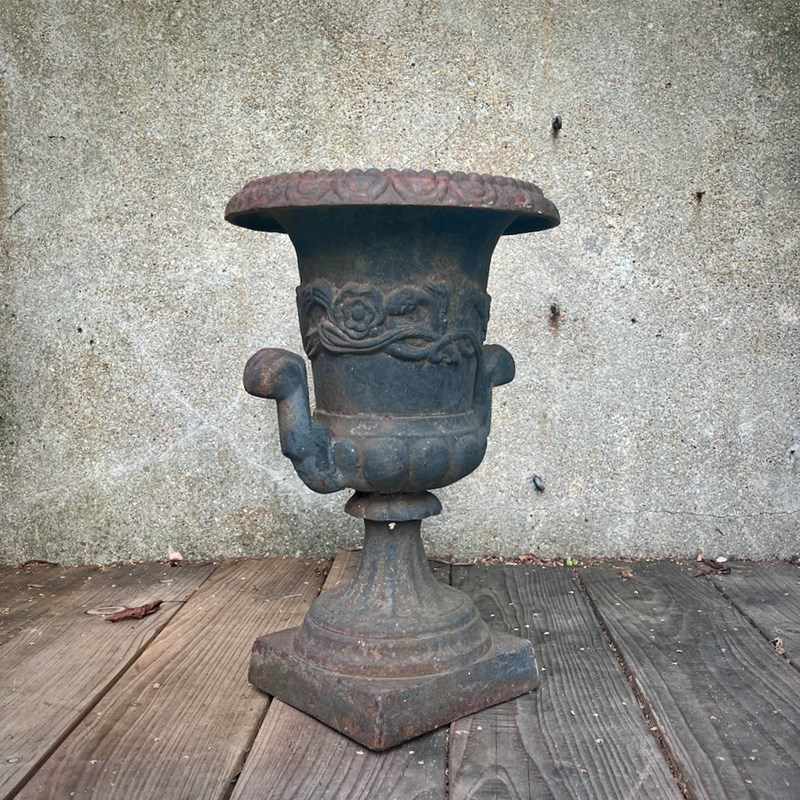 Victorian Cast Iron Urn-feraland-victorian-cast-iron-urn---1-1-main-638313212422495806.jpeg