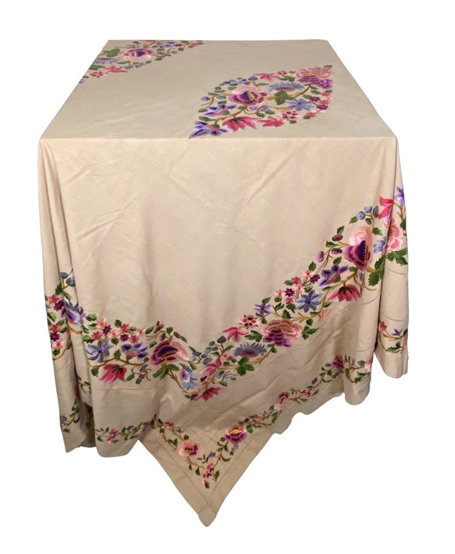 Edwardian Large Hand Embroidered Table Cover-fontaine-decorative-fon4531-b-webready-main-637739558541230484.jpg