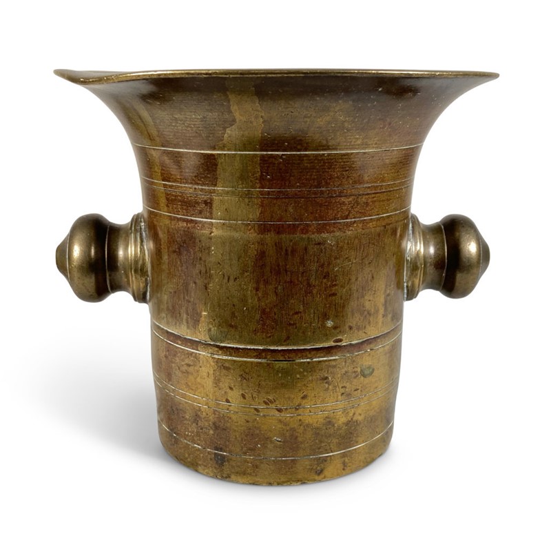 Brass Pestle And Mortar-fontaine-decorative-fon4680-c-webready-main-637775811568544413.jpg
