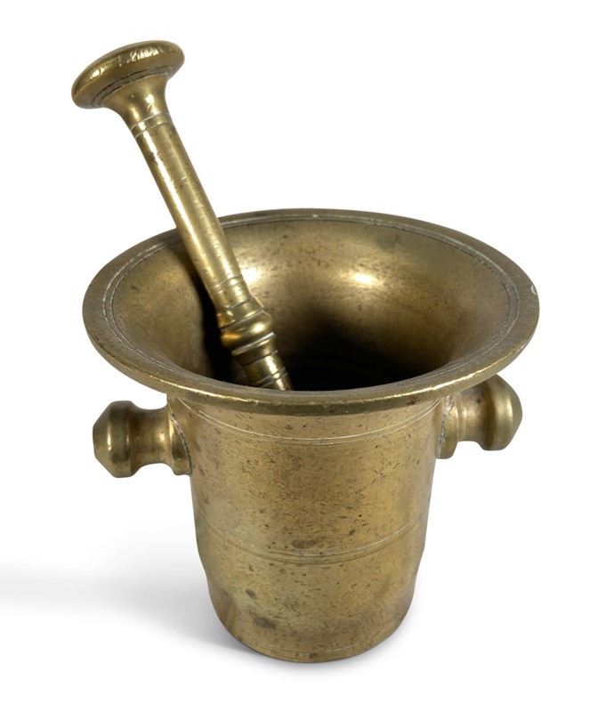 Brass Pestle and Mortar-fontaine-decorative-fon4681-a-webready-main-637775813388534284.jpg