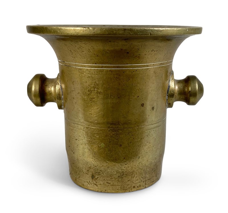 Brass Pestle and Mortar-fontaine-decorative-fon4681-f-webready-main-637775813775568965.jpg