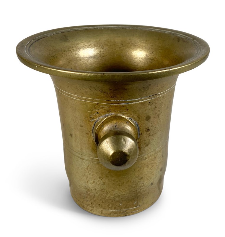 Brass Pestle and Mortar-fontaine-decorative-fon4681-g-webready-main-637775813779006357.jpg