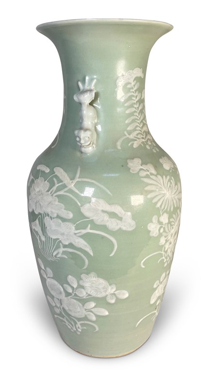Chinese Export Vase-fontaine-decorative-fon4995-d-webready-main-637901376675311457.jpg