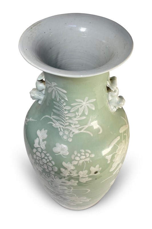 Chinese Export Vase-fontaine-decorative-fon4995-e-webready-main-637901376680936324.jpg