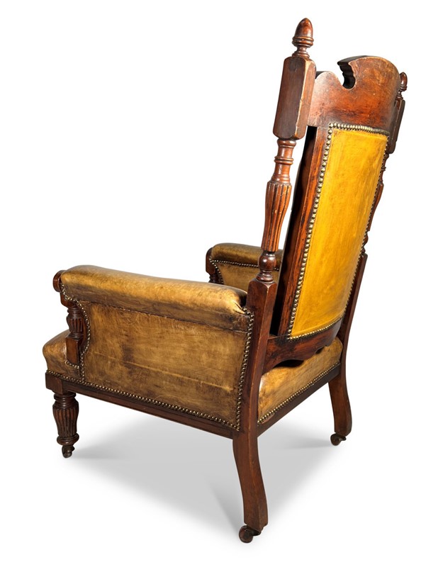 Leather Club Chair-fontaine-decorative-fon5036-e-webready-main-637901866721676583.jpg