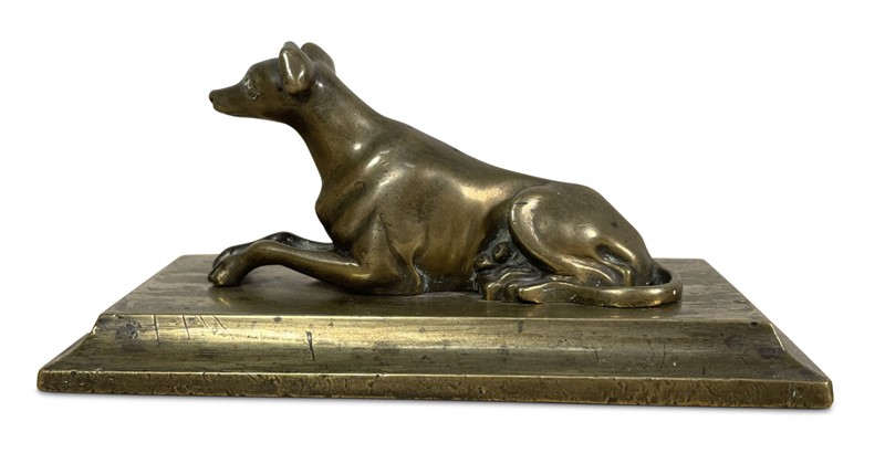 Bronze Greyhound-fontaine-decorative-fon5227-b-webready-main-637958323936511532.jpg