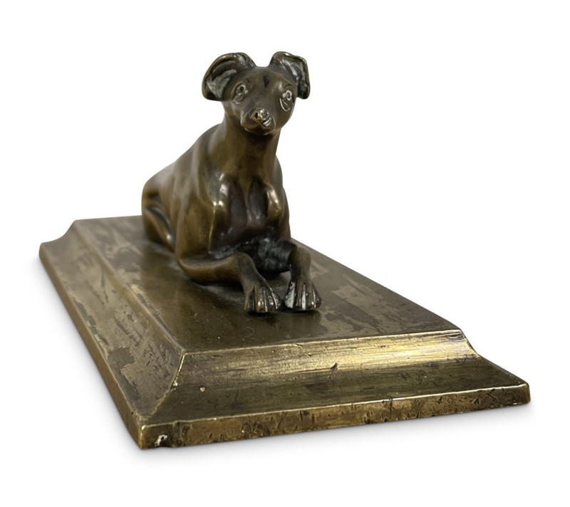 Bronze Greyhound-fontaine-decorative-fon5227-d-webready-main-637958323943542684.jpg