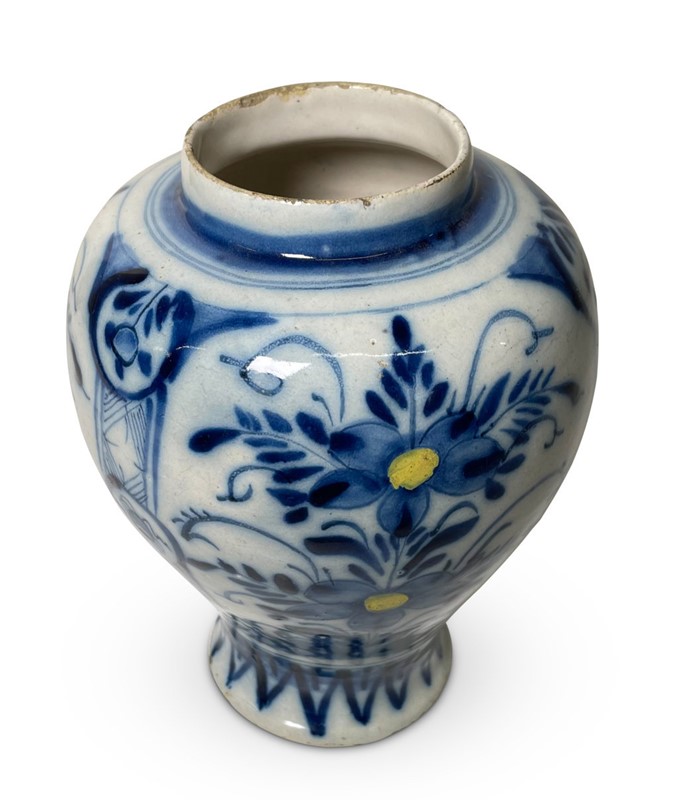 Blue and White Delft Vase-fontaine-decorative-fon5506-c-webready-main-638103123003274646.jpg