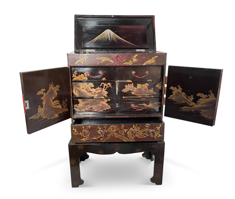 Chinese Export Lacquered Chinoiserie Table Top Cabinet On Stand-fontaine-decorative-fon5713-e-webready-main-638218894169576971.jpg