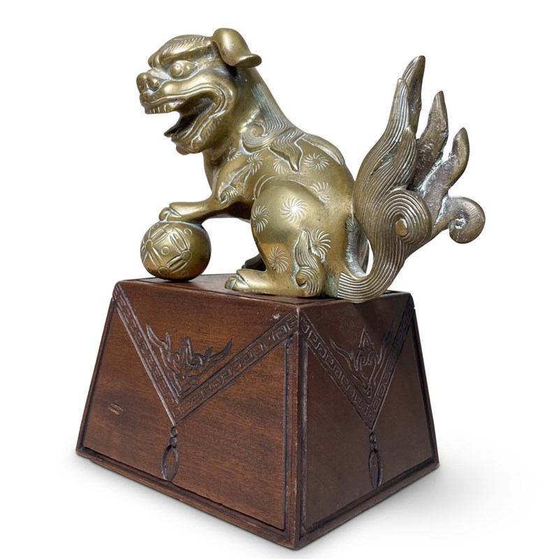 Brass Cast Foo Dog Mounted On A Hardwood Stand-fontaine-decorative-fon5890-c-webready-main-638302760472029724.jpg