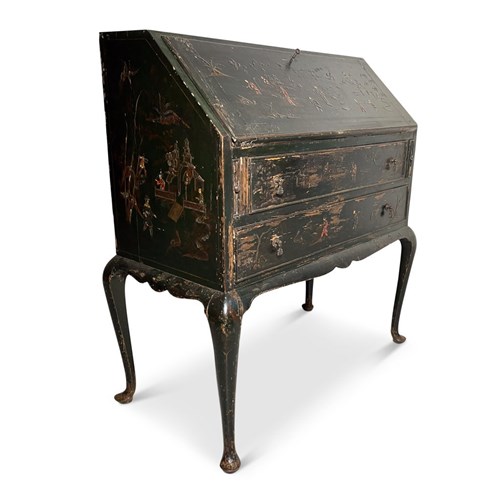 Lacquered Bureau With Chinoiserie Decoration