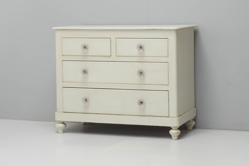 English Painted Chest of Drawers-french-affair-antiques-5847e22a-5951-4dd4-9ec4-24981096b1a2-main-637853822644235636.jpeg