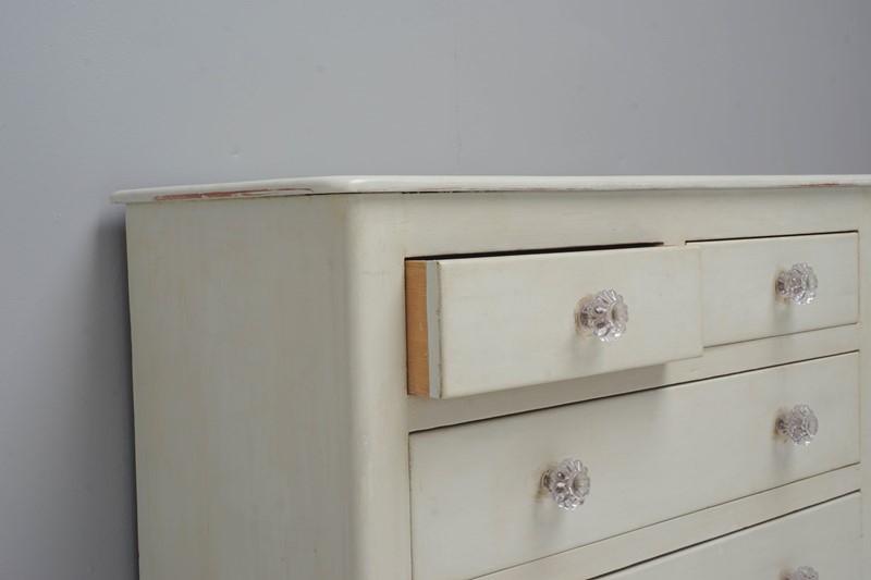 English Painted Chest of Drawers-french-affair-antiques-d86c34a9-90b2-4bf7-beaa-f5c8dae161e6-main-637853822700954730.jpeg