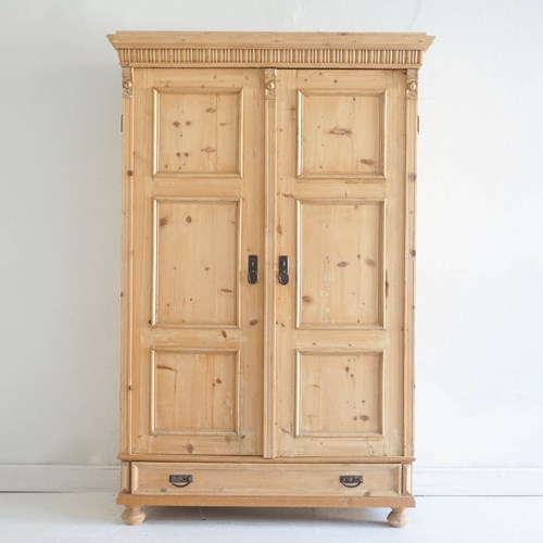 Antique Contienental Cupboard/Wardrobe (Knockdown)