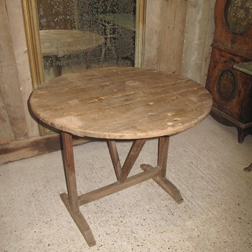Antique Vendage Table